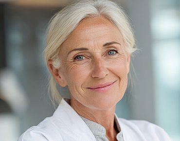 Frau lächelnd Frau lächelnd